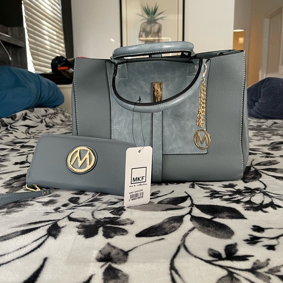 Mia K Collection blue tote with matching wallet - Picture 4 of 4